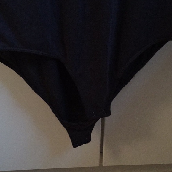 Wilfred T shirt bodysuit NWT - Picture 6 of 6